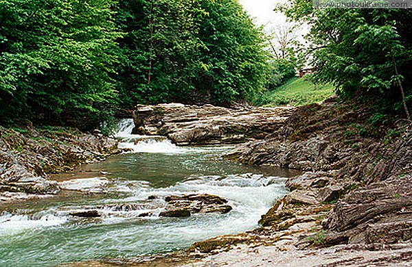 Sheshory. Stone ledge in the riverbed Pistynka Ivano-Frankivsk Region Ukraine photos