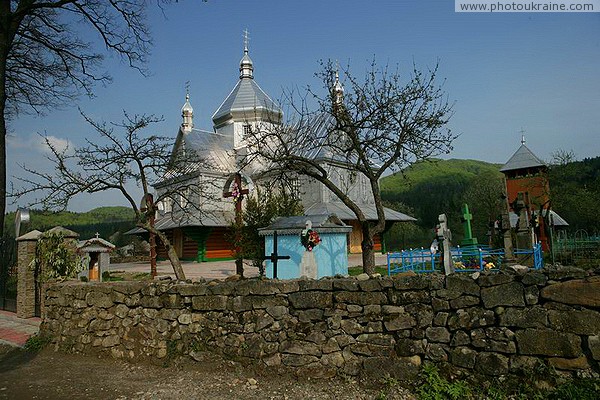 Sheshory. Compound Church of St. Paraskeva Ivano-Frankivsk Region Ukraine photos