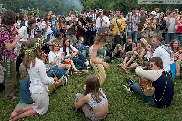 Шешоры. Международный фестиваль этнической музыки Ивано-Франковская область Фото Украины