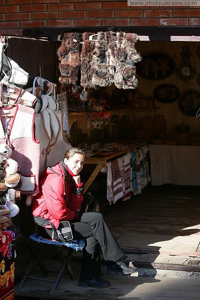 Yablunytskyi pass. Disorders of Hutsul souvenirs Ivano-Frankivsk Region Ukraine photos