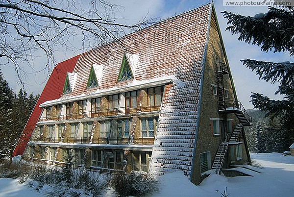 Yablunytskyi pass. Hotel and restaurant complex 