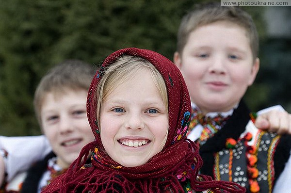 Yaremche. Happy childhood Ivano-Frankivsk Region Ukraine photos