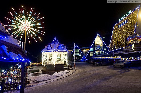 Yaremche. Night colors of the hotel 