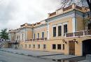  die Stadt Feodossija
, die autonome Republik die Krim,  die Museen
