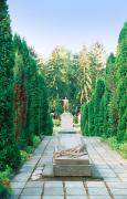 Nemyriv. Central alley of monument to V. Lenin, Vinnytsia Region, Country Estates 