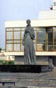 Lutsk. Monument to L. Ukrainka, Volyn Region, Monuments 