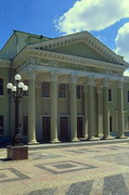 Дніпропетровськ. Парадний фасад колишнього палацу Г. Потьомкіна, Дніпропетровська область, Міста 