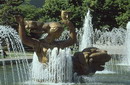 Дніпропетровськ. Скульптурний фонтан біля театру опери і балету, Дніпропетровська область, Міста 