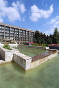 Kryvyi Rih. Cascade fountain in city administration, Dnipropetrovsk Region, Cities 