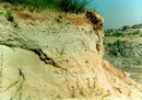 Днепропетровск. Четвертичные породы покрывают граниты Рыбальского карьера, Днепропетровская область, Геологические достопримечательности 