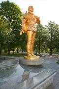 Donetsk. Golden statue Anatolia Solovianenko, Donetsk Region, Monuments 