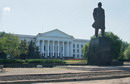 Kramatorsk. Palace of culture and monument to V. Lenin, Donetsk Region, Lenin's Monuments 